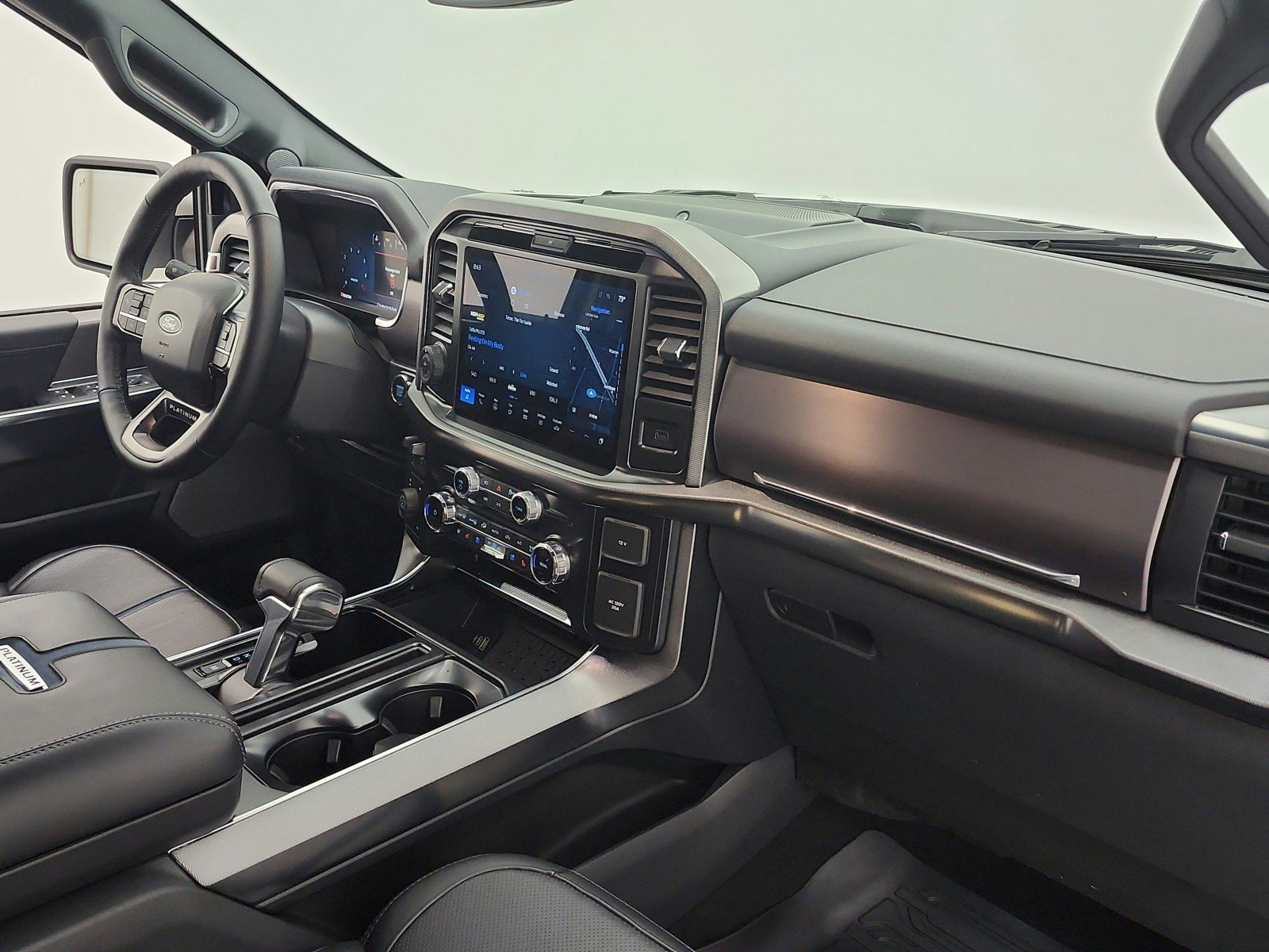 2025 Ford F-150 Platinum - Photo 26
