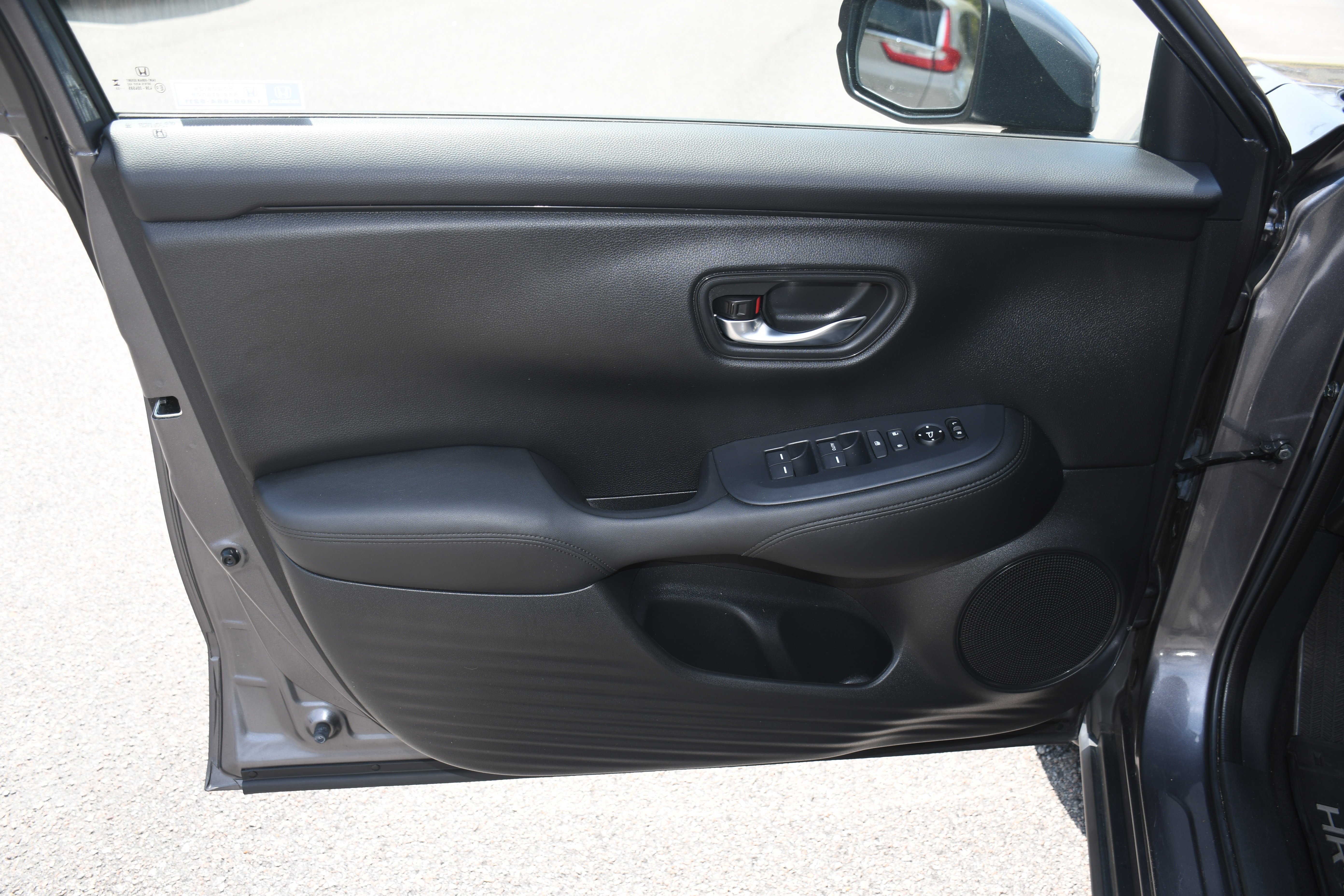 Used 2024  Honda LX image 9