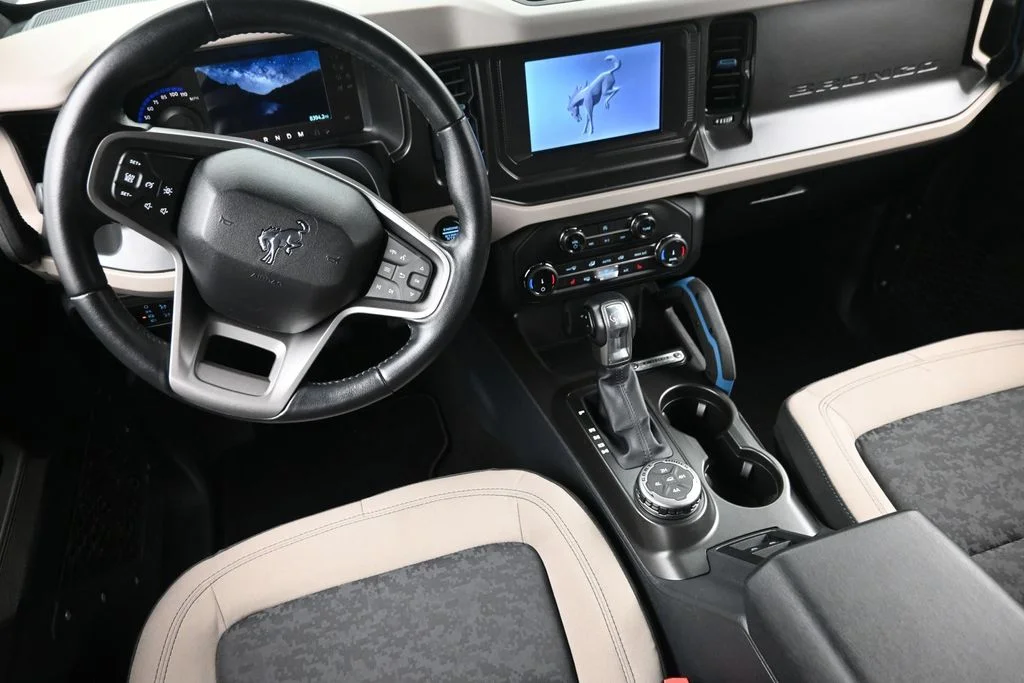 Used 2022 White Ford Base image 15