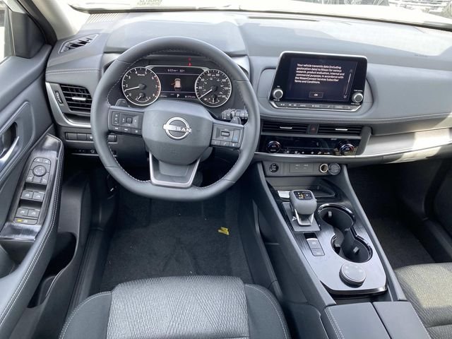 New 2026 Everest White Pearl TriCoat Nissan SV image 8