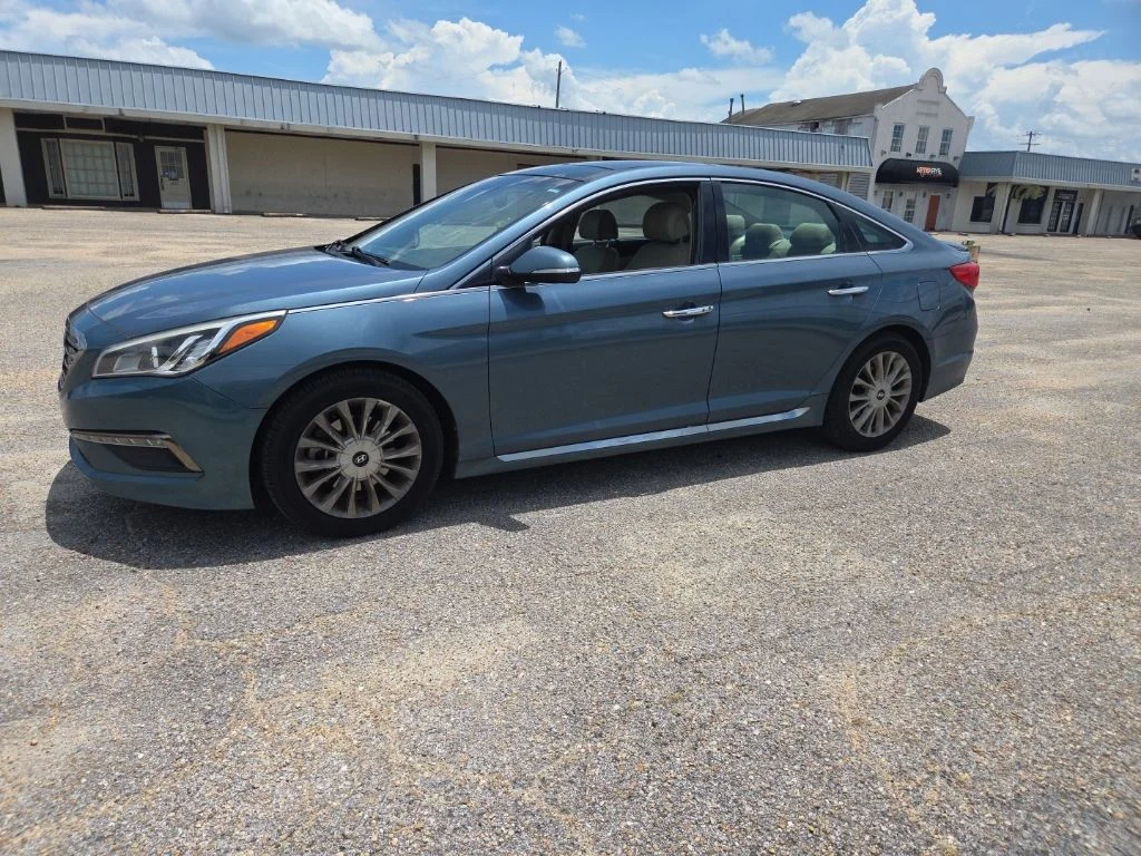Used 2015 Blue Hyundai Limited image 3