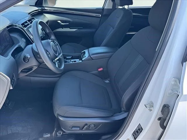 Used 2024 White Hyundai SEL image 6