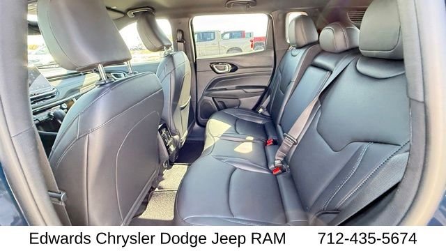 New 2026 Fathom Blue Pearl-Coat Exterior Paint Jeep Limited image 31