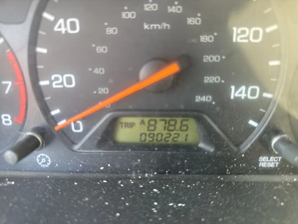 Used 2001 Gold Honda LX image 7