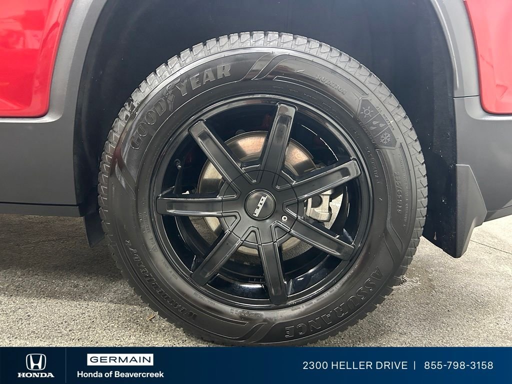 Used 2021 Cayenne Red Tintcoat GMC SLT image 14
