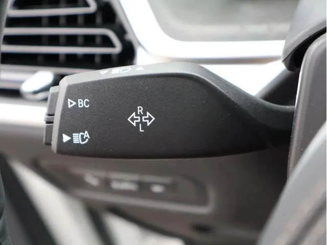 New 2026 Mineral White Metallic BMW xDrive40i image 36
