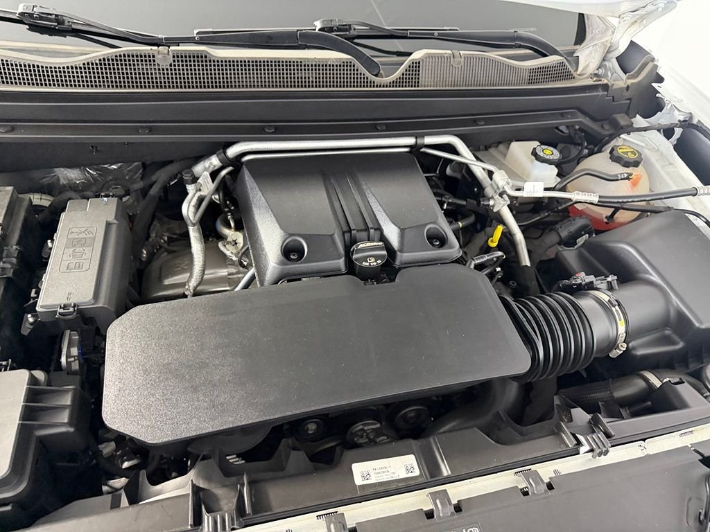 Certified Used 2024 White GMC Elevation image 35
