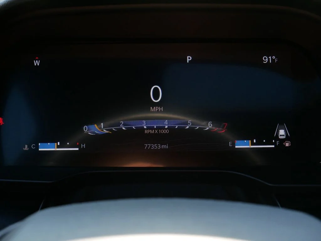Used 2022 White Jeep Altitude image 19