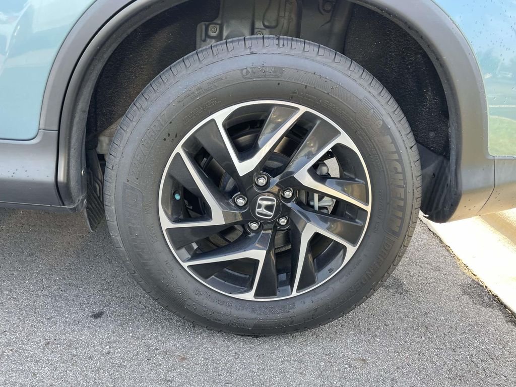 Used 2016 Mountain Air Metallic Honda SE image 5