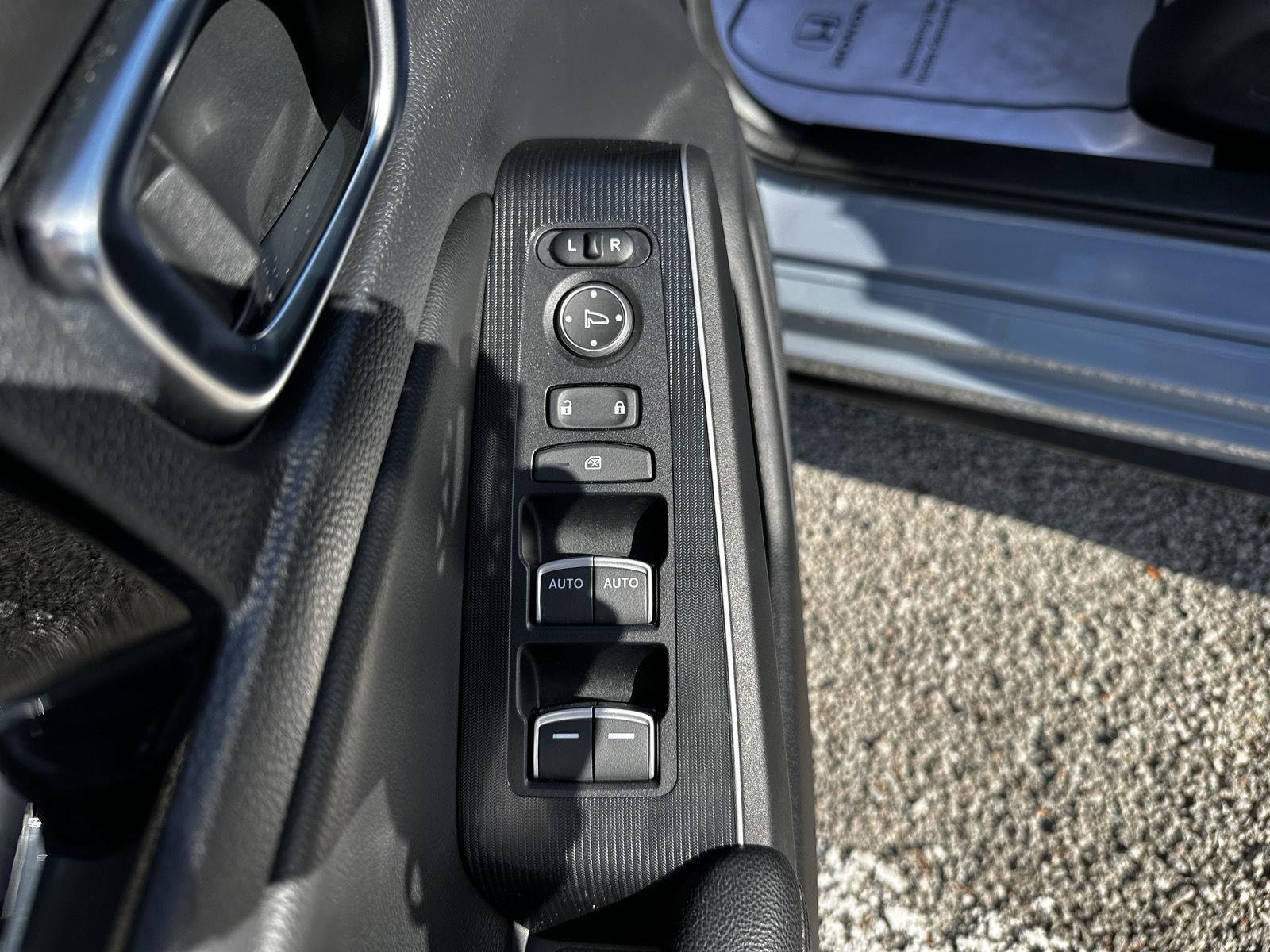 Used 2022 Sonic Gray Pearl Honda Sport Touring image 9