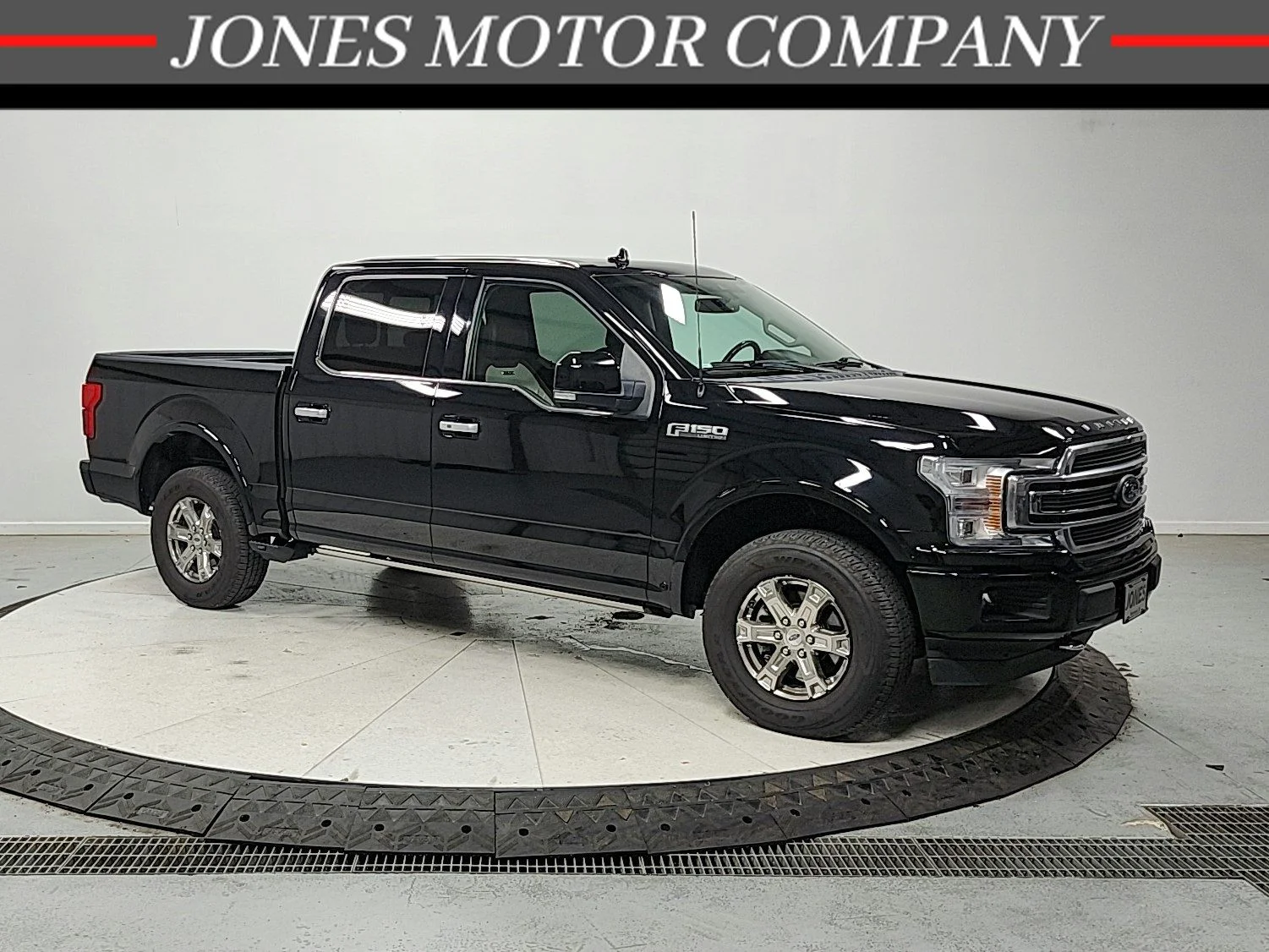 Used 2020 Black Ford Limited image 1