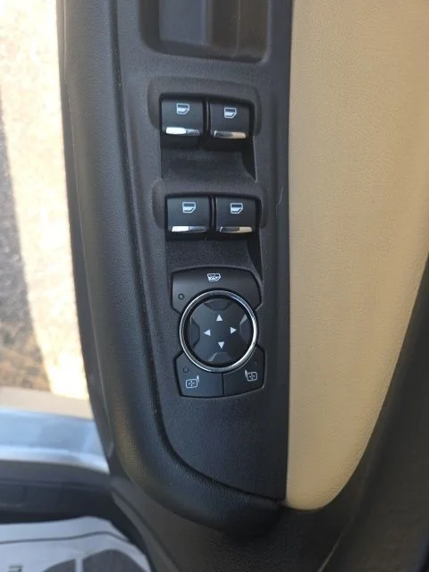 Used 2023 Silver Metallic Ford SE image 11