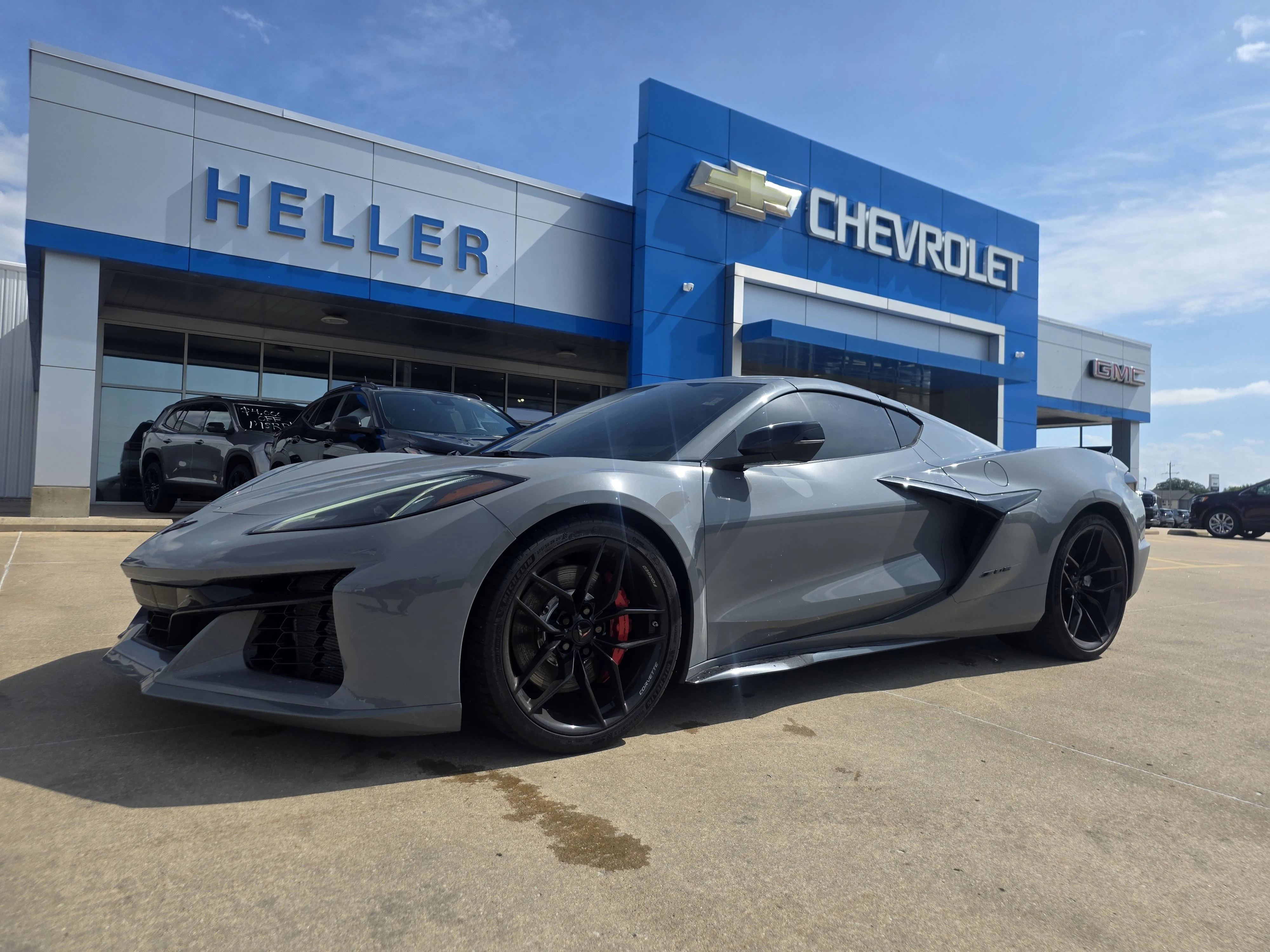 Used 2025 Sea Wolf Gray Tricoat Chevrolet 2LZ image 2