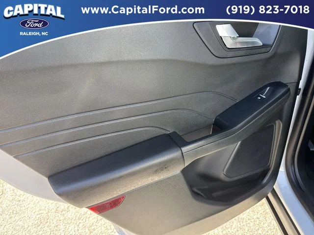 Used 2025 Silver Ford Base image 17