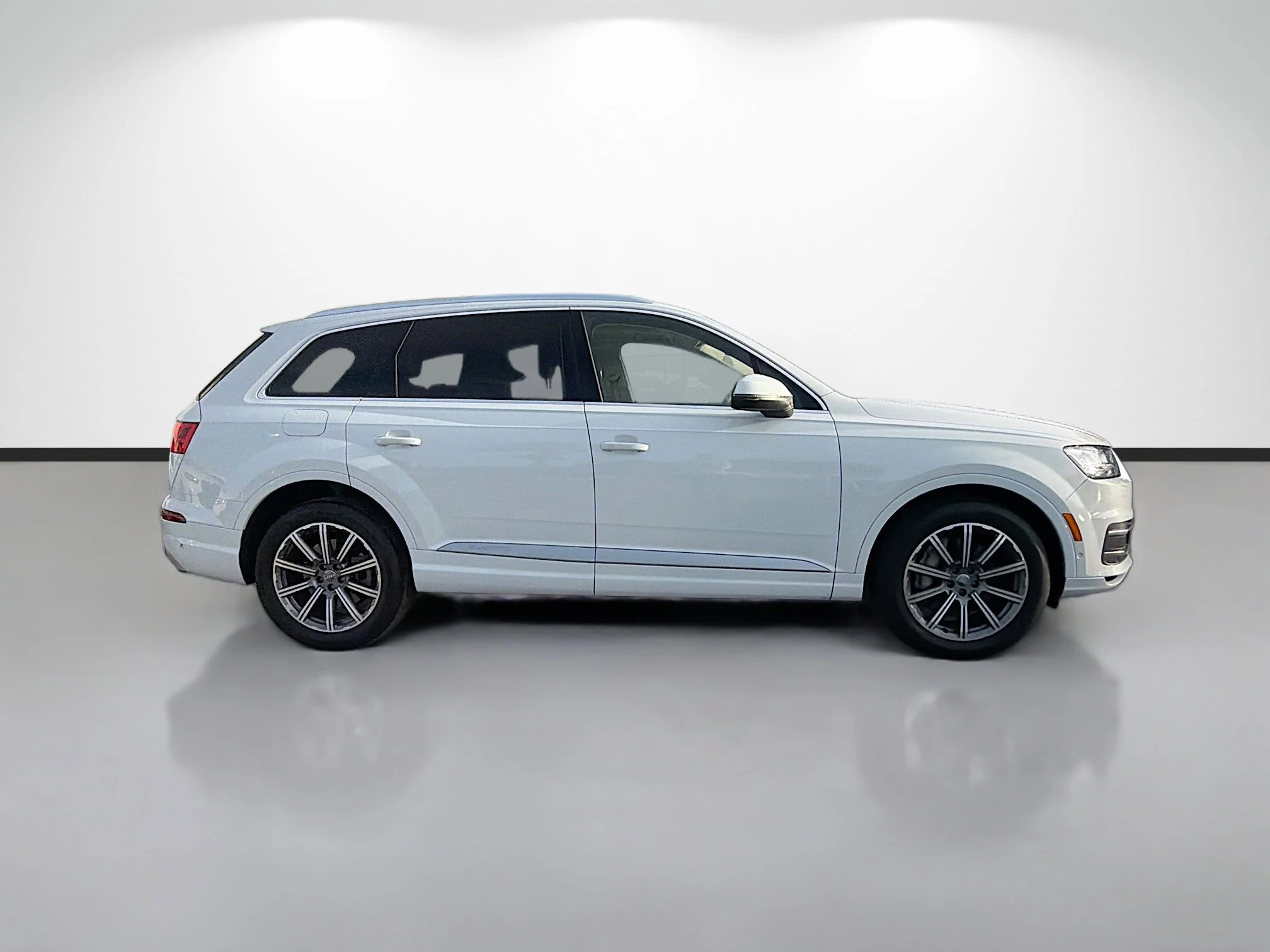 Used 2019 Glacier White Audi Premium Plus image 2