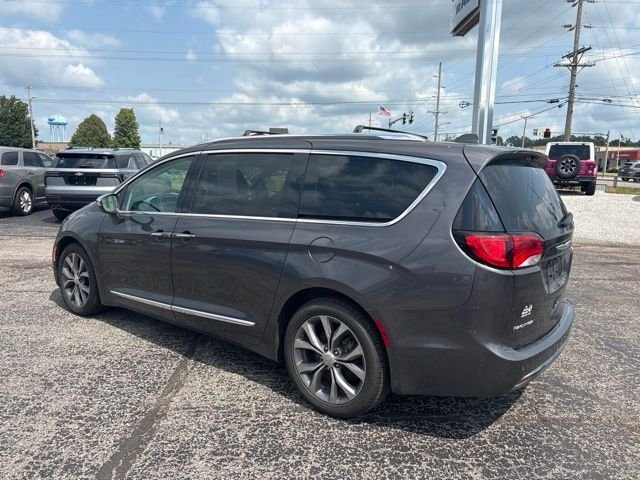Used 2019 Gray Chrysler Limited image 5