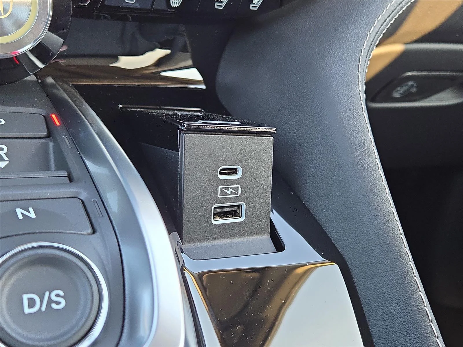 New 2026 Liquid Carbon Metallic Acura SH-AWD w/Advance image 8