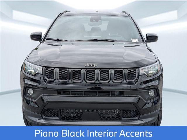 New 2026 Diamond Black Crystal Pearl-Coat Exterior Paint Jeep Latitude image 11