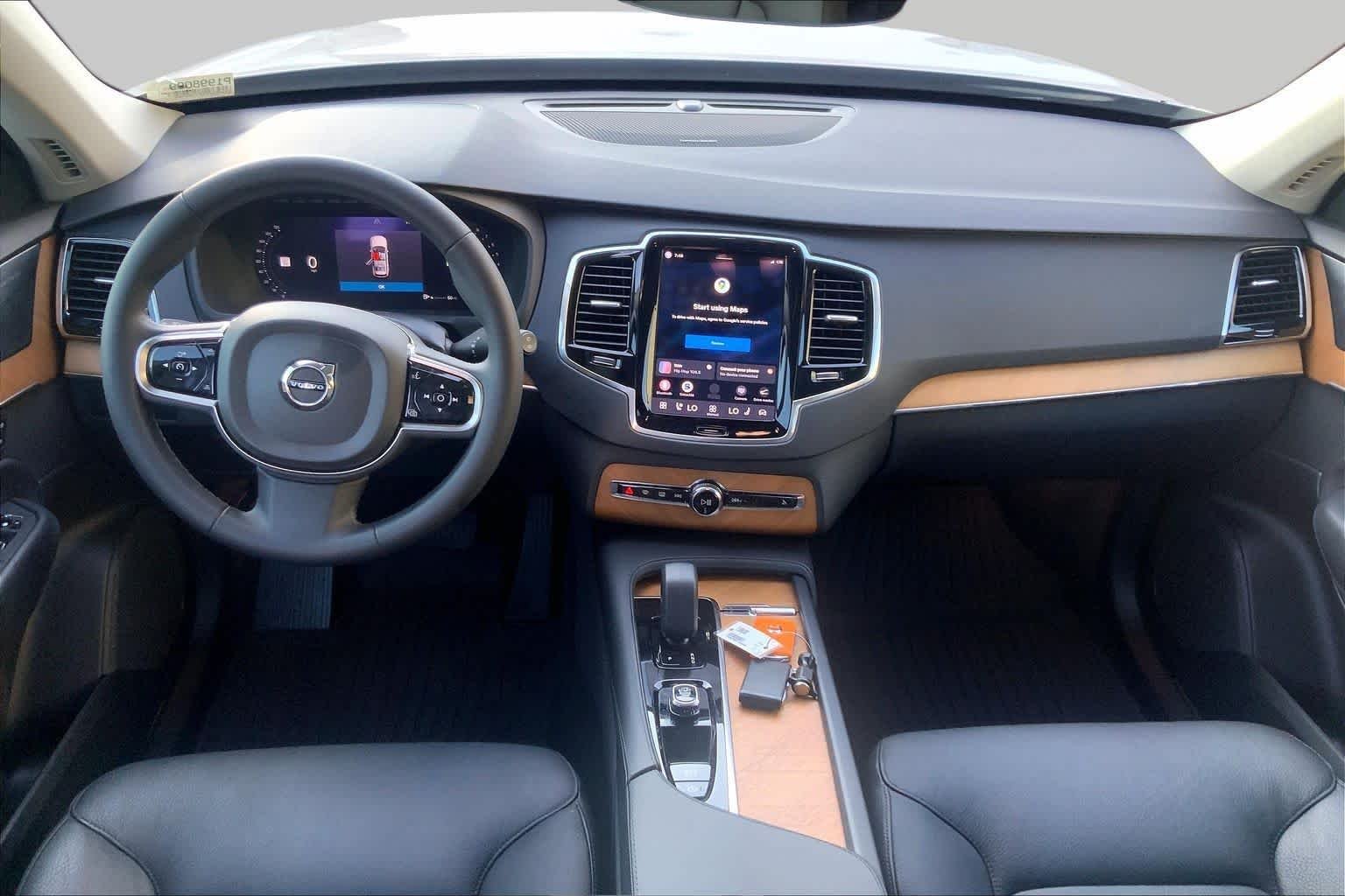 Used 2023 Silver Dawn Metallic Volvo Plus image 15