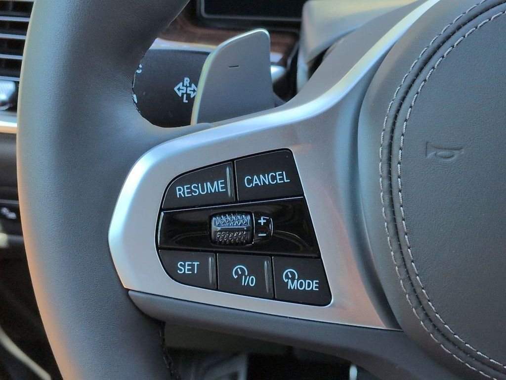 New 2026 White Metallic BMW xDrive40i image 26
