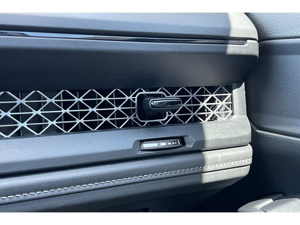 Used 2024 Solar Silver Metallic Honda LX image 28
