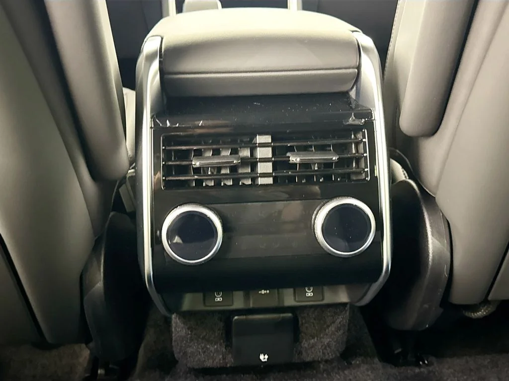 New 2026 Santorini Black Land Rover SE image 26