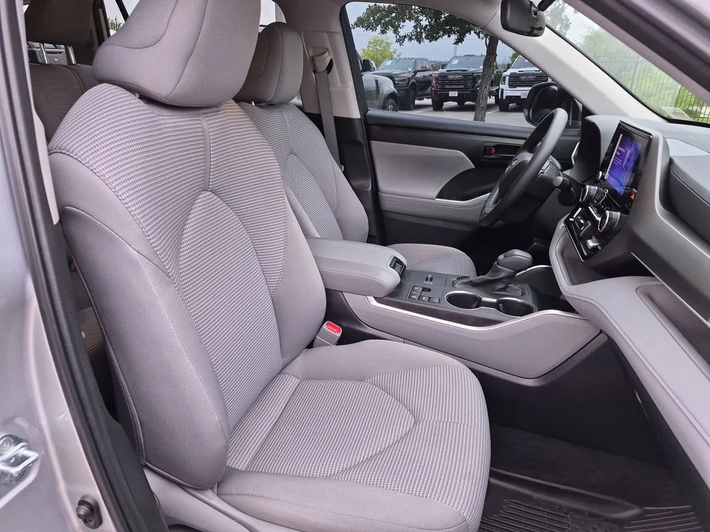Used 2023 Silver Toyota L image 36