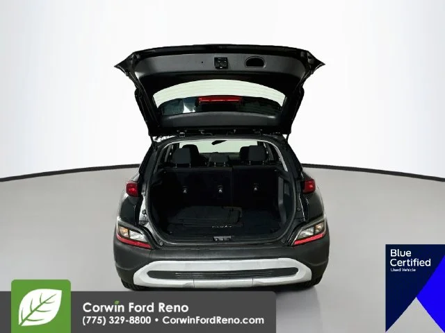 Used 2022 Ultra Black Hyundai SE image 28
