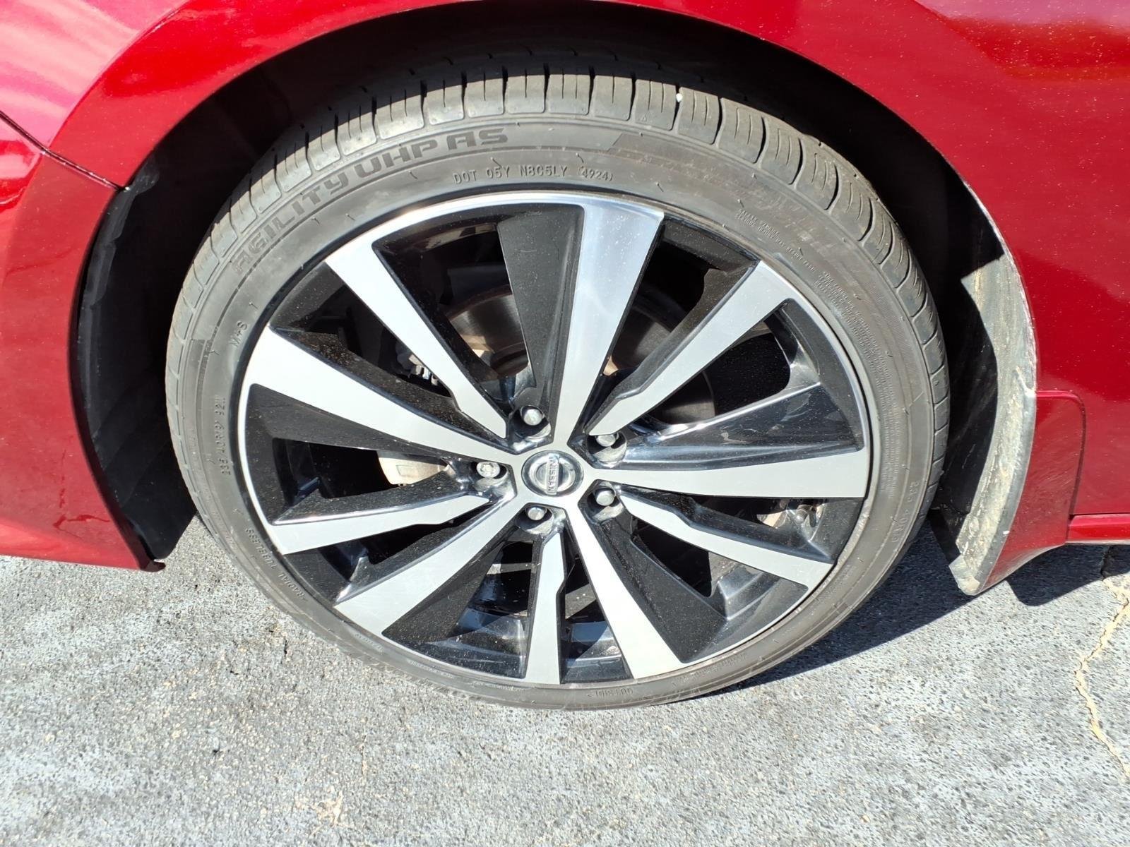 Used 2020 Scarlet Ember Tintcoat Nissan 2.5 SR image 10