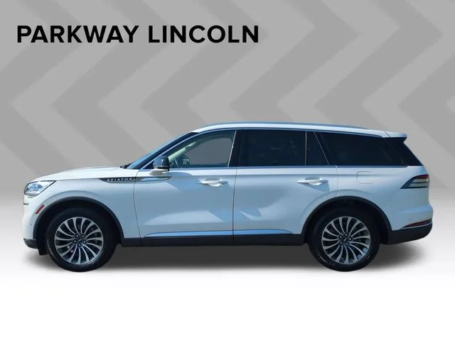 Used 2020 White Lincoln Reserve image 2