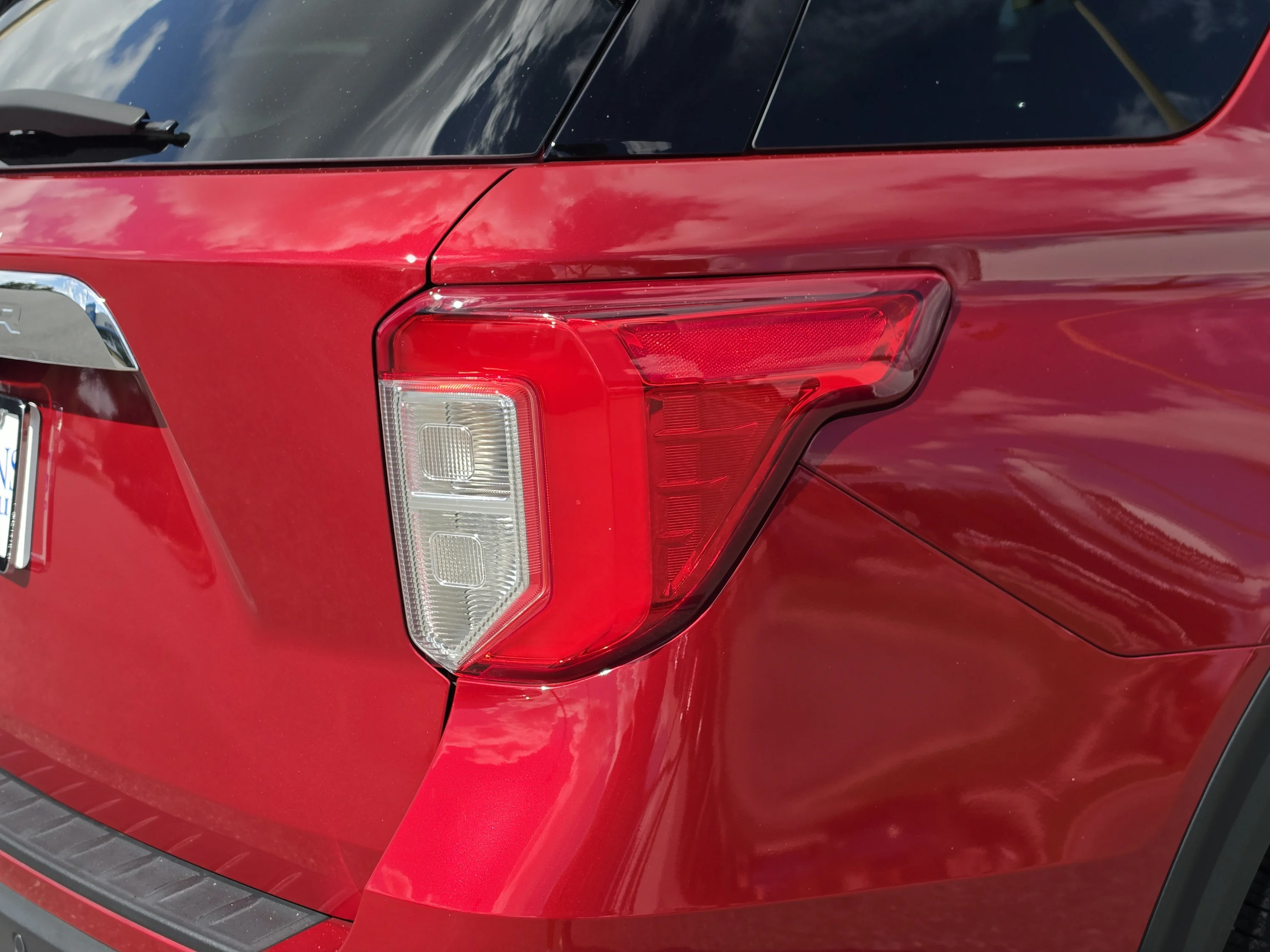 Used 2024 Rapid Red Metallic Tinted Clearcoat Ford XLT image 14