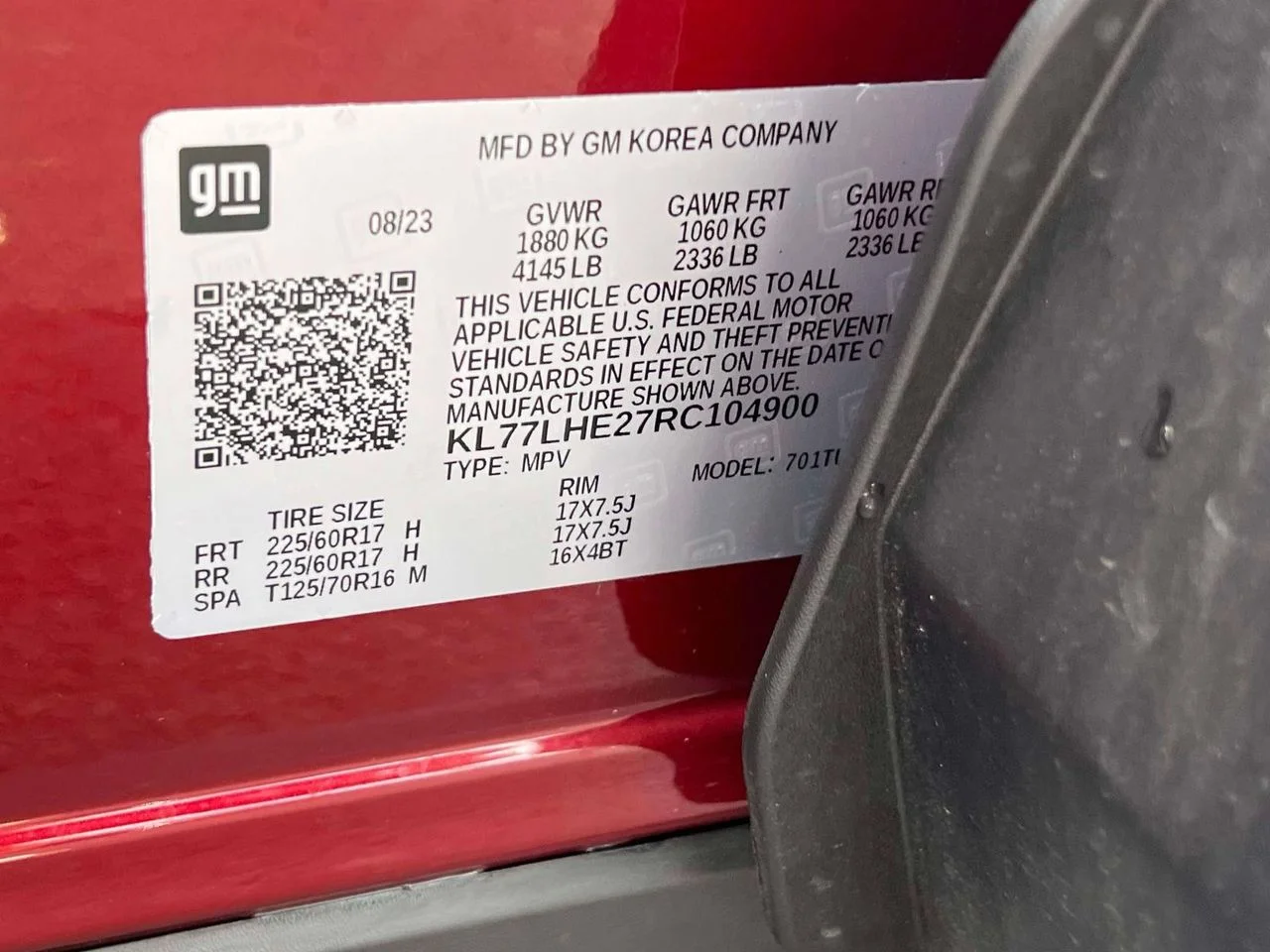Used 2024 Crimson Metallic Chevrolet FWD LT image 32