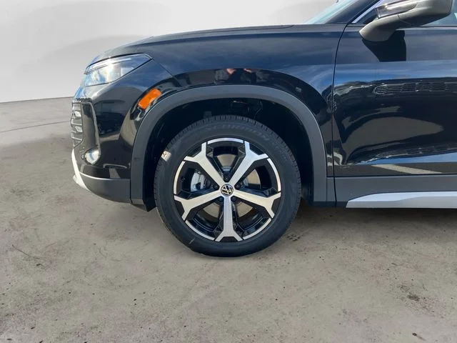 Used 2026 Black Volkswagen 2.0T SE image 9