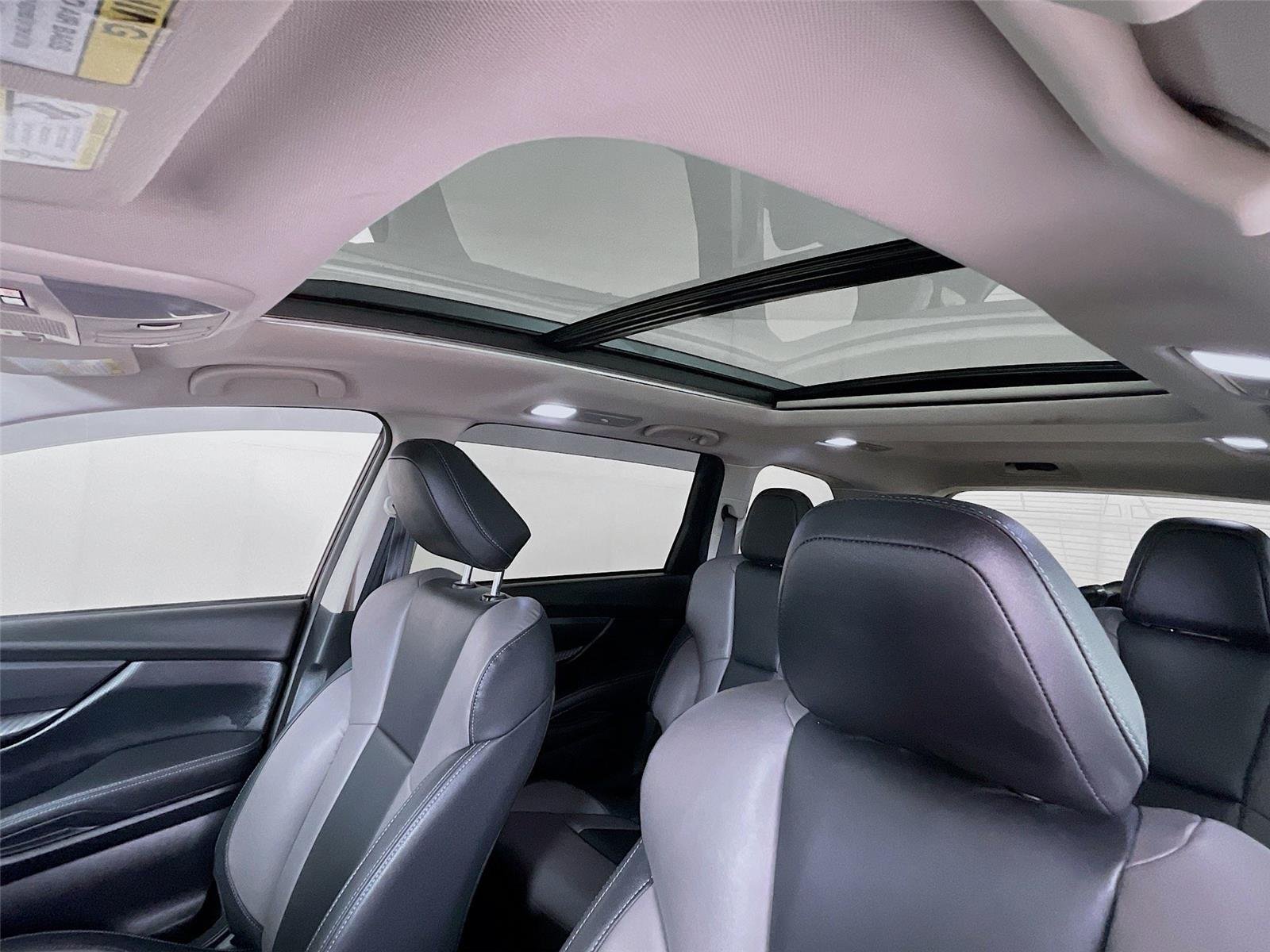 Used 2022 Autumn Green Metallic Subaru Onyx Edition image 12