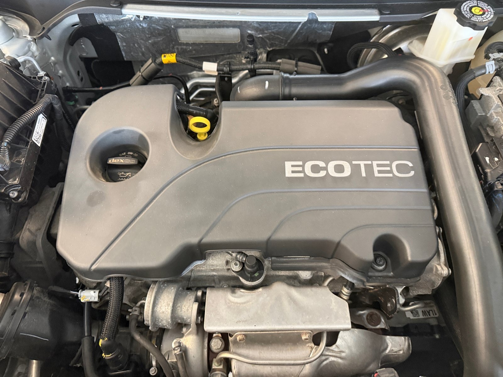 Used 2022 Silver Ice Metallic Chevrolet LS image 7