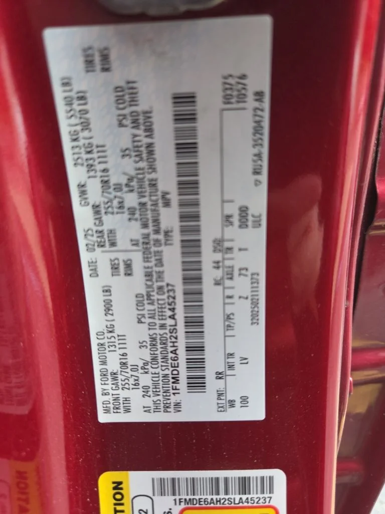 Used 2025 Red Ford Base image 9