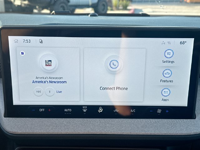 New 2026 Carbonized Gray Metallic Ford XLT image 15