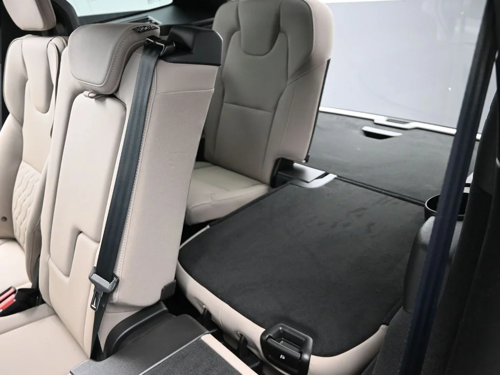 Used 2026 Crystal White Volvo Core image 20