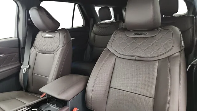New 2026 Carbonized Gray Metallic Ford Platinum™ image 36