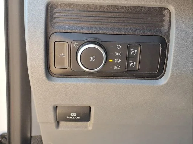 Used 2024  Ford XL image 15