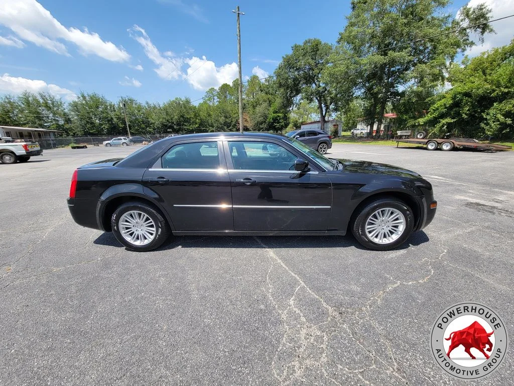 Used 2009 Black Chrysler Touring image 6