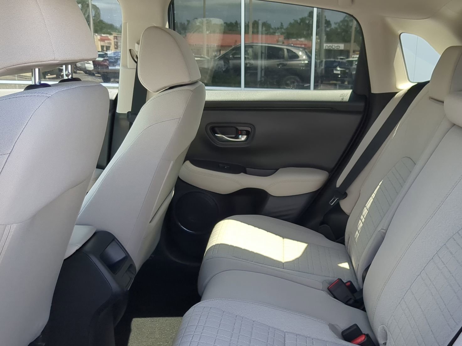 New 2027 Platinum White Pearl Honda LX image 17