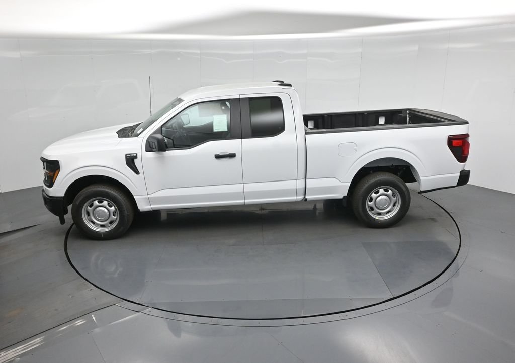 New 2026 Oxford White Ford XL image 36