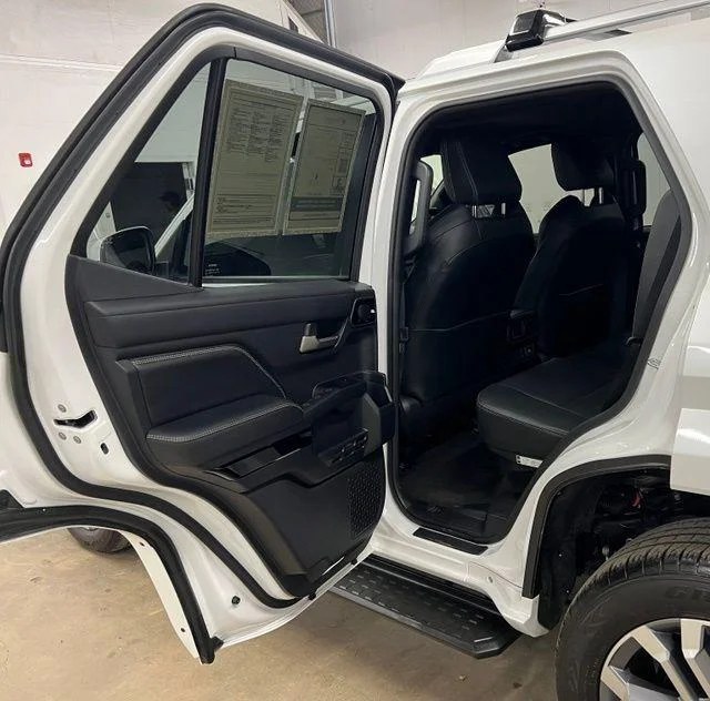 Used 2025 WIND CHILL PEARL Toyota  image 23