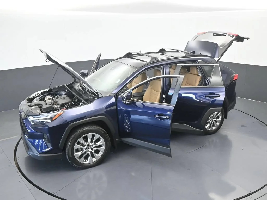 Used 2025 Blueprint Toyota XLE Premium image 65