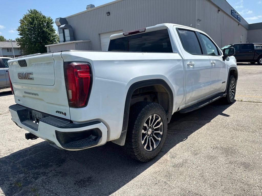 Used 2022 Summit White GMC AT4 image 4