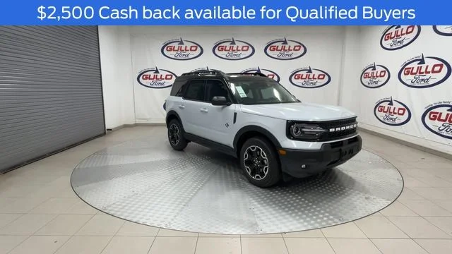 New 2026 Space White Metallic Ford Outer Banks image 2