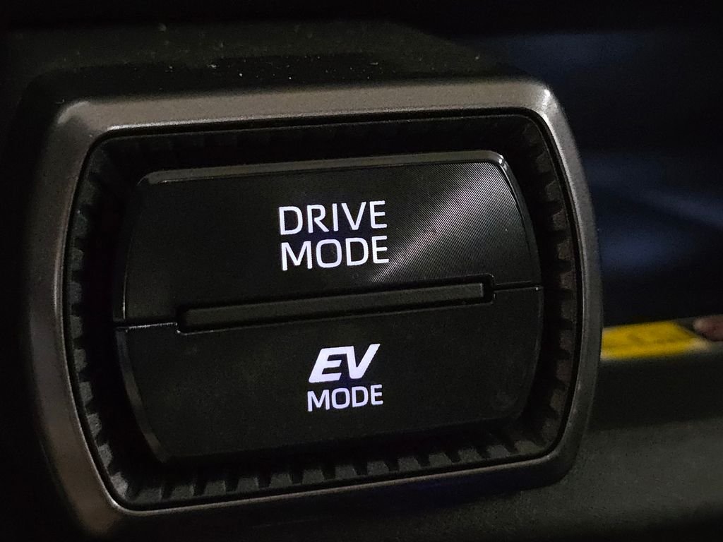 Used 2026  Toyota XSE image 33
