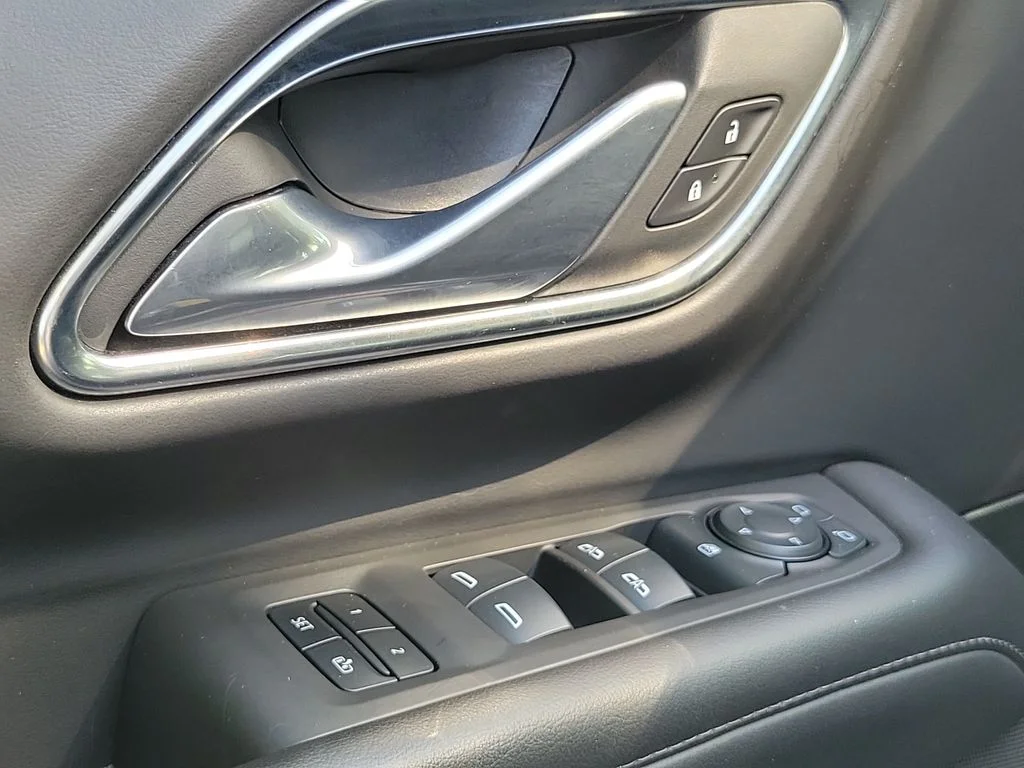 Used 2024 Black Chevrolet LT image 27
