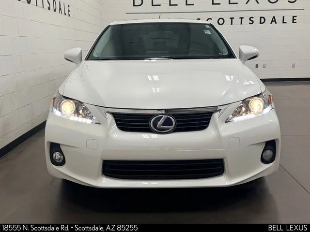 Used 2013  Lexus 200h image 6